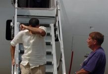 Las autoridades migratorias de Estados Unidos deportaron a 119 cubanos en un solo vuelo a La Habana, el segundo gran grupo repatriado durante el gobierno de Donald Trump.