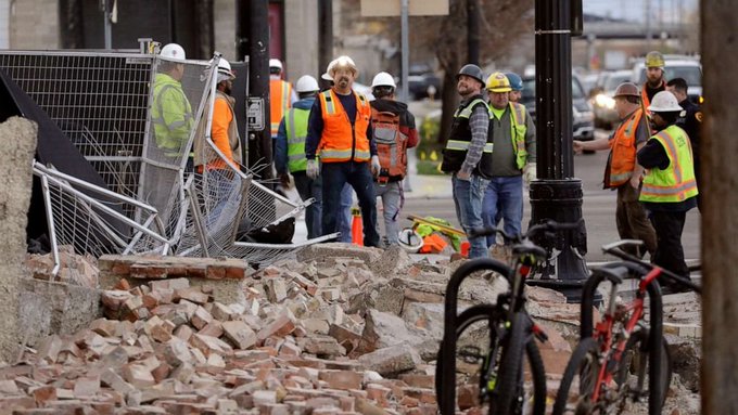 El gobernador Gary Herbert indicó que el sismo "se sintió en todo el estado" y pidió que los residentes "tomen las medidas de seguridad apropiadas en caso de réplicas o de nuevos terremotos".
