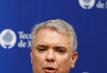 López Obrador y Duque estrechan lazos en turismo, seguridad y migración Andrés Manuel López Obrador, se reunió este lunes en la capital mexicana con su homólogo de Colombia, Iván Duque, para abordar asuntos de cooperación económica, migratoria, turística y de seguridad.