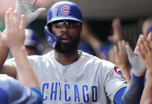 El jardinero Jason Heyward se unió al grupo de jugadores activos y retirados de los Cachorros de Chicago, que están ayudando a quienes necesitan del apoyo económico durante la pandemia del coronavirus que afecta a todo el país.