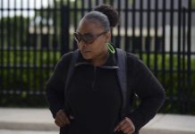 Una exresponsable de personal y experta en gestión de la Agencia Federal para el Manejo de Emergencias en San Juan se ha declarado culpable por fraude en la gestión de fondos asignados para la recuperación de desastres en Puerto Rico.
