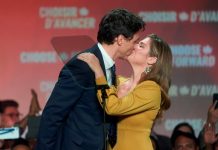 La esposa de Trudeau da positivo a coronavirus tras un viaje a Londres Sophie Grégoire Trudeau, la esposa del primer ministro de Canadá, Justin Trudeau, dio positivo este jueves a coronavirus