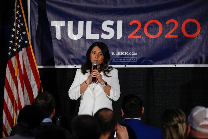 "Hoy suspendo mi campa&ntilde;a presidencial y ofrezco todo mi apoyo al vicepresidente Joe Biden en su af&aacute;n de unir al pa&iacute;s", dijo Gabbard.