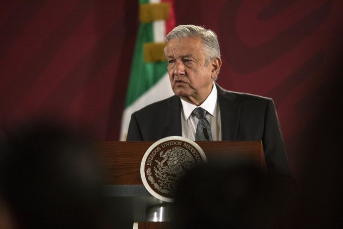 Cuatro encuestas confirmaron que aunque L&oacute;pez Obrador sigue siendo muy popular en el pa&iacute;s, atraviesa ahora su peor momento, con un rango de aprobaci&oacute;n de entre 54 %.