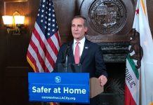 Los Ángeles prohíbe el aumento de alquileres de más de 600.000 apartamentos Hace una semana, Garcetti hizo pública una moratoria de seis meses para inquilinos de vivienda protegida que no puedan pagar el alquiler.