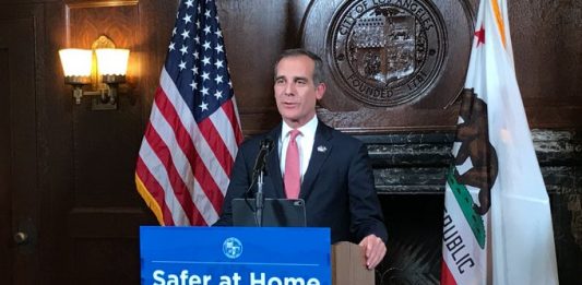 Hace una semana, Garcetti hizo pública una moratoria de seis meses para inquilinos de vivienda protegida que no puedan pagar el alquiler.