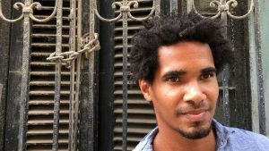 Amnist&iacute;a Internacional pidi&oacute; este viernes la liberaci&oacute;n del artista visual y activista opositor cubano Luis Manuel Otero Alc&aacute;ntara, quien es l&iacute;der clave del movimiento de oposici&oacute;n al pol&eacute;mico Decreto 349.