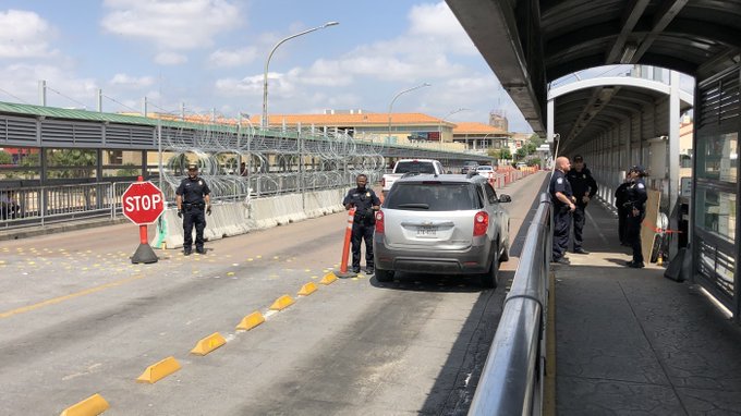 El funcionario aseguró que tan solo este jueves se realizó el tamizaje a unos 9.800 viajeros en centrales de autobuses, aeropuertos y garitas.