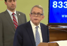 El gobernador de Ohio, el republicano Mike DeWine, pidió este lunes un aplazamiento de las elecciones primarias inicialmente previstas para mañana