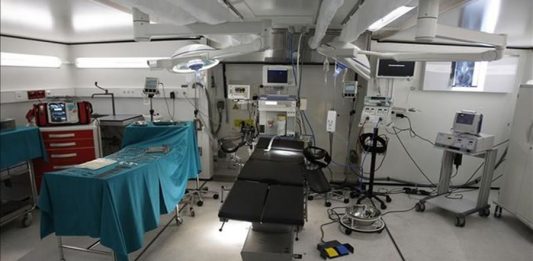 Una persona falleció en un hospital del sureste de México por presuntamente recibir tratamiento con un medicamento contaminado que tiene a cuatro más en la unidad de cuidados intensivos.