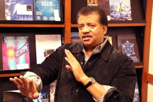 "Cosmos: Otros mundos", que se estrena en National Geographic el 16 de marzo, se centre en "las historias de los h&eacute;roes".
