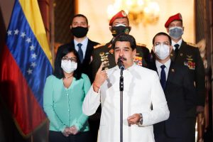 La Secretar&iacute;a General de la Organizaci&oacute;n de Estados Americanos apoy&oacute; este martes la propuesta de Estados Unidos de un "Gobierno de transici&oacute;n" en Venezuela, y la consider&oacute; "v&aacute;lida" como una v&iacute;a para terminar con el Gobierno de Nicol&aacute;s Maduro.