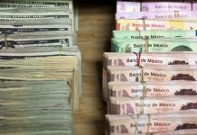 La divisa mexicana ya registró el pasado viernes un mínimo histórico frente al dólar estadounidense al cotizarse en 21,98 unidades.