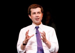 El exalcalde de South Bend Pete Buttigieg decidi&oacute; este domingo abandonar la carrera dem&oacute;crata