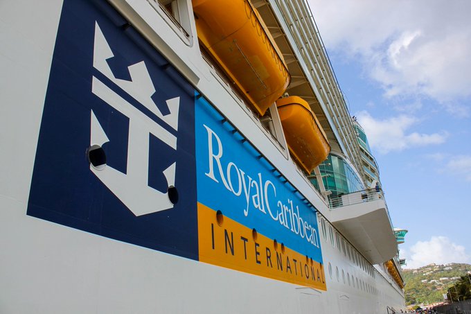 Los viajes en curso terminarán, los pasajeros desembarcarán tan pronto como sea posible y serán ayudads para hacer sus gestiones de viaje.