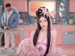 El vídeo musical de "Me gusta", la nueva colaboración entre Shakira y Anuel AA, se estrenó este viernes en las principales plataformas audiovisuales de internet
