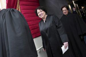 Entrado el nuevo siglo, las mujeres, incluidas las latinas, asumen roles de liderazgo en distintos campos profesionales, empresariales, culturales o deportivos y sus aportes son visibles en una proporci&oacute;n mayor.
