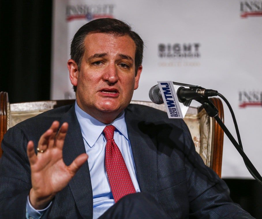 Ted Cruz Cuatro congresistas y un senador estadounidense permanecían este lunes en cuarentena voluntaria tras participar en una conferencia conservadora a la que asistieron el presidente Donald Trump y el vicepresidente Mike Pence