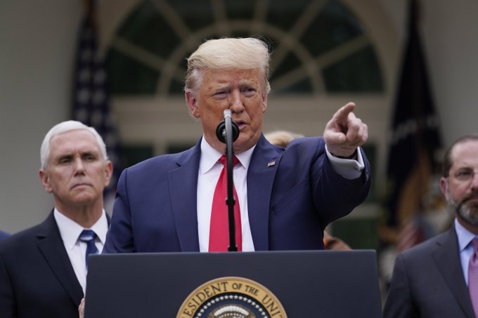 Esta nueva iniciativa ampl&iacute;a la prohibici&oacute;n que Trump ya hab&iacute;a decretado para toda Europa y que entr&oacute; en vigor esta pasada medianoche hora local.