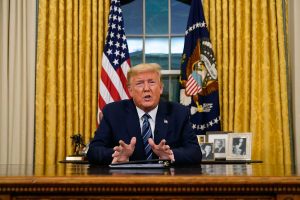 El presidente Donald Trump anunció este miércoles la suspensión de todos los viajes desde los países de Europa a Estados Unidos con la excepción del Reino Unido para prevenir la propagación del coronavirus.