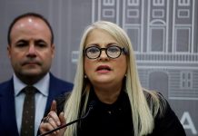 Wanda Vázquez, decretó este domingo un toque de queda en toda la isla partir de las 09:00 hora local y hasta las cinco de la mañana