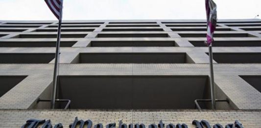 El presidente Donald Trump dio este martes un paso más para trasladar al terreno legal su batalla contra los medios de comunicación generalistas, al demandar al diario The Washington Post a través de su campaña electoral