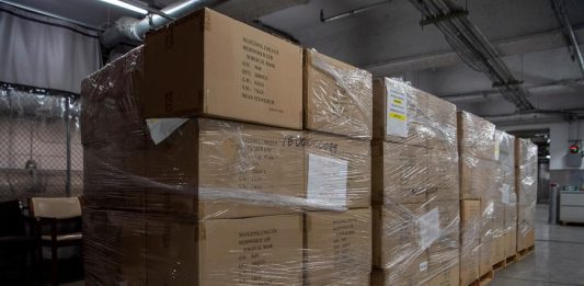 Naciones Unidas entregó este sábado a la ciudad de Nueva York, donde tiene su sede central, una donación de 250.000 mascarillas para hacer frente a la expansión del coronavirus.