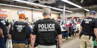 Igualmente denunciaron que han recibido informes de que el ICE continúa llevando gente al centro correccional en Hudson, exponiendo aún más a cientos de personas.