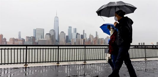 Los muertos por coronavirus superan ya los 2.000 en Estados Unidos, que ha registrado hasta el momento 2.191 fallecimientos, de los que más de una cuarta parte se han producido en el estado de Nueva York