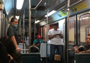 A un mes de la llegada del coronavirus a M&eacute;xico, su Gobierno report&oacute; este domingo un total de 993 casos confirmados de COVID-19