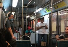 México acumula 993 casos y 20 muertes tras un mes de la llegada del COVID-19 A un mes de la llegada del coronavirus a México, su Gobierno reportó este domingo un total de 993 casos confirmados de COVID-19