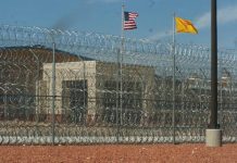 La Unión Americana de Libertades Civiles y Human Rights Watch urgieron este miércoles al Servicio de Control de Inmigración y Aduanas a desarrollar un plan efectivo para la prevención y el manejo del coronavirus COVID-19 en sus centros de detención.