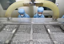 La farmacéutica Takeda desarrolla un medicamento contra el coronavirus El gigante farmacéutico nipón Takeda anunció hoy que está desarrollando un fármaco contra el nuevo coronavirus y afirmó que está en contacto con reguladores de todo el mundo para acelerar su salida al mercado.