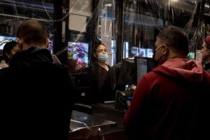 El 46 por cierto de los hogares hispanos en Nueva York han visto a por lo menos un miembro perder su trabajo debido al impacto de la epidemia del nuevo coronavirus