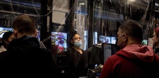 El 46 por cierto de los hogares hispanos en Nueva York han visto a por lo menos un miembro perder su trabajo debido al impacto de la epidemia del nuevo coronavirus