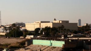 Al menos dos cohetes Katyusha impactaron esta madrugada cerca de la Embajada de Estados Unidos en Bagdad