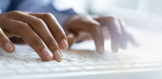 Los hackers logran acceder sin permiso a reuniones digitales de empresas, centros educativos o incluso estamentos gubernamentales, y, además de violar la privacidad de los participantes.
