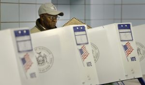 Miles de neoyorquinos que no aparecen como votantes activos en las listas electorales, muchos de ellos latinos, podrán ejercer su derecho al voto sin tener que hacerlo mediante una declaración jurada