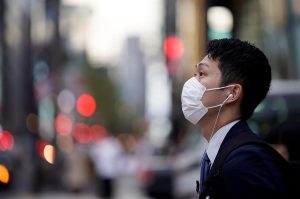 El uso de mascarillas puede dar un falso sentimiento de seguridad a quienes las portan y distraerles de otras medidas de prevención