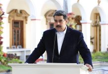 El presidente de Venezuela, Nicolás Maduro, denunció este martes que existe un supuesto plan violento, que se teje desde "el poder" en Colombia y bajo unas órdenes que provienen de Estados Unidos