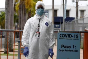 Los legisladores del Partido Popular Democrático Aníbal José Torres y Cirilo Tirado radicaron una resolución para que la Comisión de Salud y Gobierno del Senado investigue los procesos de compra de las pruebas de laboratorio para detectar el virus COVID 19.