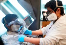 Ford producirá 50.000 respiradores en 100 días a partir del 12 de abril Ford y GE Healthcare producirán en los próximos cien días 50.000 respiradores de bajo coste en una de las plantas del fabricante de automóviles en Michigan