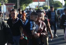 Las detenciones de salvadoreños rumbo a EE.UU. suman 10.675, un 80 % menos que en 2024 Tres menores salvadoreños han iniciado una cruzada en Estados Unidos para evitar su deportación a su país, donde enfrentan peligro de muerte, y reunificar a su familia