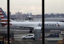 Cuba asegura que suspensión de vuelos desde EEUU daña "duramente" a familias Cuba asegura que la suspensión, a partir de este martes, de vuelos chárter comerciales desde Estados Unidos a nueve aeropuertos de la isla daña "duramente" a las familias cubanas