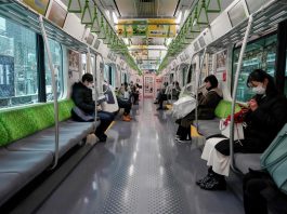 El Gobierno japonés aumentó este martes a 73 los países desde los que prohíbe o prohibirá entrar en Japón por la propagación del coronavirus y que se corresponden con los territorios a los que desaconseja viajar, incluido Estados Unidos.