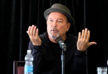 "¿Será que el planeta esta tratando de librarse de nosotros?" se pregunta el cantautor panameño Rubén Blades en su "Diario de la peste"