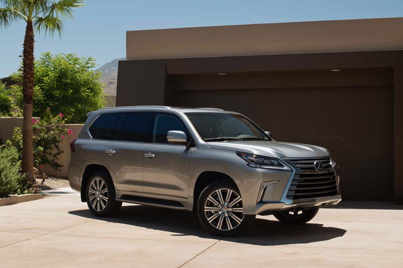 Lexus LX 570.