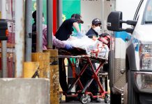 EE.UU. alcanzó este domingo las 40.461 muertes a causa del coronavirus, cuando estados como Texas se preparan para poner en marcha las primeras medidas que les permitan avanzar paulatinamente hacia la reapertura de actividades