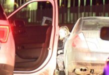Alertan de falsos policías que detienen a motoristas por incumplir cuarentena Las víctimas fueron obligadas a pagar inmediatamente una "multa" (por un monto no revelado) para evitar recibir una "citación".