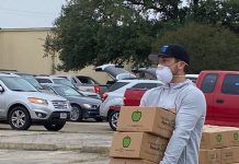 Bregman se enfoca en hacer trabajo de caridad y no piensa en escándalo señas El antesalista de los Astros de Houston, Alex Bregman, se mantiene enfocado en cumplir con sus entrenamientos, pero también en continuar su trabajo en ayuda a programas de caridad durante la pandemia del coronavirus.